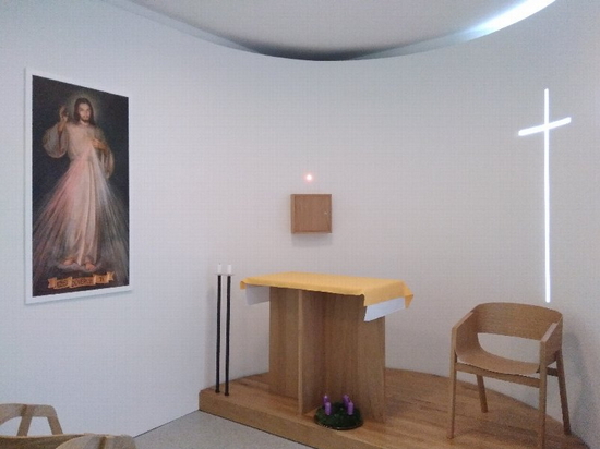 Nemocniční kaple Božího milosrdenství v Kroměříži slaví 5 let výročí svého požehnání